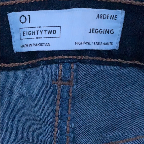 Jeans - Picture 3 of 4